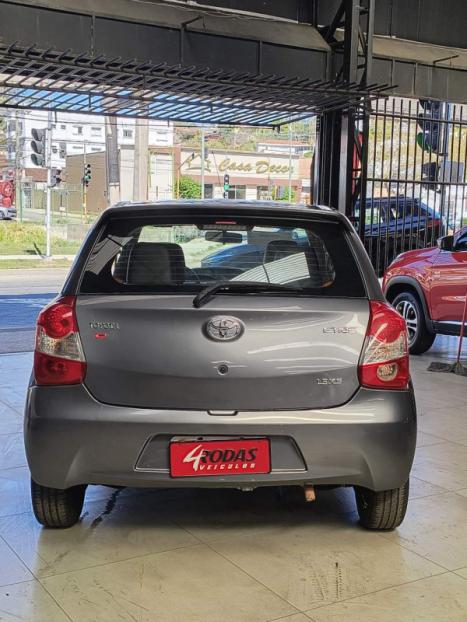 TOYOTA Etios Hatch 1.5 16V 4P FLEX XS, Foto 8