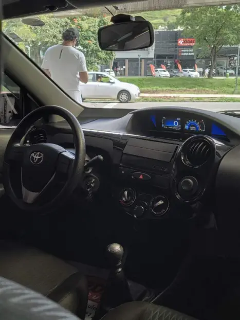 TOYOTA Etios Sedan 1.5 16V 4P FLEX X PLUS, Foto 6