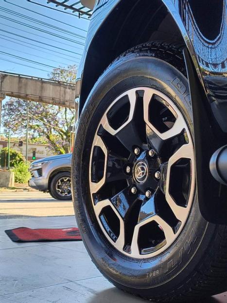 TOYOTA Hilux Caminhonete 2.8 16V SRX 4X4 DIESEL CABINE DUPLA AUTOMÁTICO, Foto 6 TOYOTA Hilux Caminhonete 2.8 16V SRX 4X4 DIESEL CABINE DUPLA AUTOMÁTICO, Foto 6