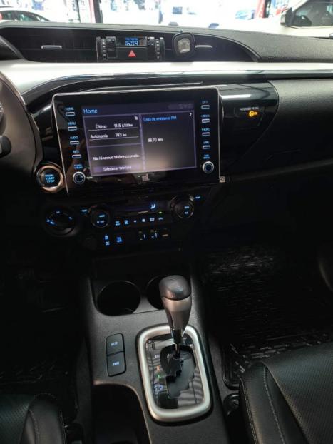 TOYOTA Hilux Caminhonete 2.8 16V SRX 4X4 DIESEL CABINE DUPLA AUTOMÁTICO, Foto 7 TOYOTA Hilux Caminhonete 2.8 16V SRX 4X4 DIESEL CABINE DUPLA AUTOMÁTICO, Foto 7