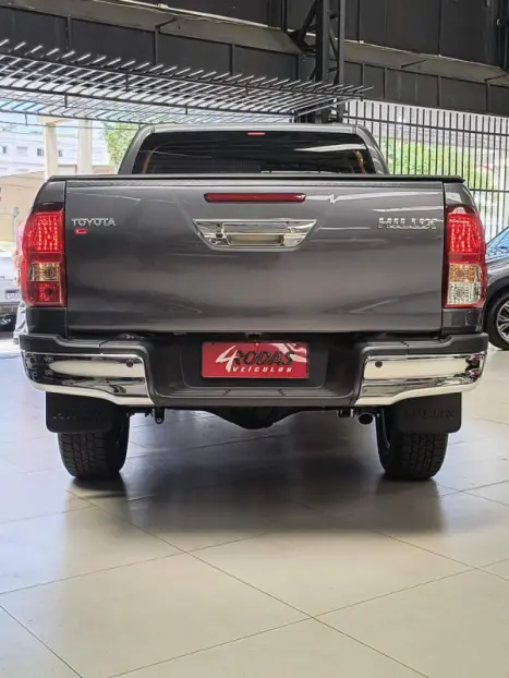 TOYOTA Hilux Caminhonete 2.8 16V 4P SR 4X4 DIESEL CABINE DUPLA AUTOM�TICO, Foto 3
