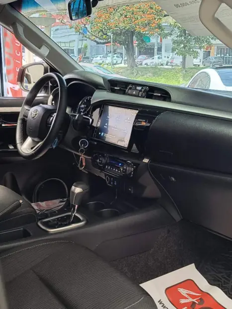 TOYOTA Hilux Caminhonete 2.8 16V 4P SR 4X4 DIESEL CABINE DUPLA AUTOM�TICO, Foto 12