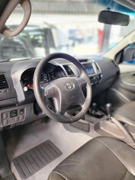 TOYOTA Hilux Caminhonete 3.0 16V 4P 4X4 SRV TURBO DIESEL CABINE DUPLA AUTOMTICO, Foto 3