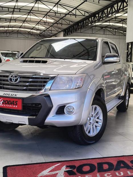TOYOTA Hilux Caminhonete 3.0 4P 4X4 SRV TURBO DIESEL CABINE DUPLA, Foto 2