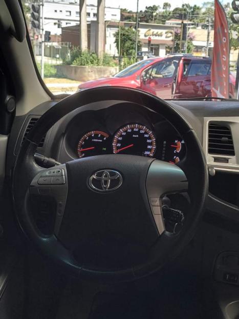 TOYOTA Hilux Caminhonete 3.0 4P 4X4 SRV TURBO DIESEL CABINE DUPLA, Foto 10