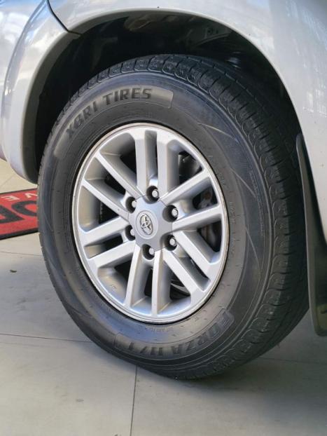 TOYOTA Hilux Caminhonete 3.0 4P 4X4 SRV TURBO DIESEL CABINE DUPLA, Foto 12