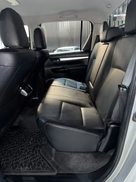 TOYOTA Hilux Caminhonete 2.8 16V 4P SRX DIESEL CABINE DUPLA, Foto 9