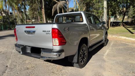 TOYOTA Hilux Caminhonete 2.8 16V SRV 4X4 DIESEL CABINE DUPLA AUTOM�TICO, Foto 4