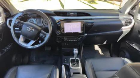 TOYOTA Hilux Caminhonete 2.8 16V SRV 4X4 DIESEL CABINE DUPLA AUTOM�TICO, Foto 11