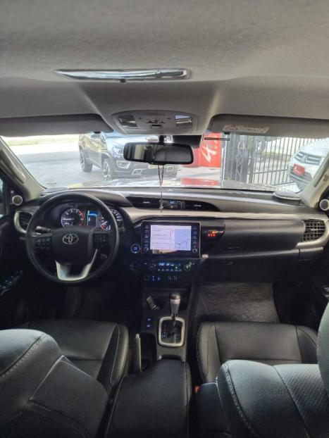 TOYOTA Hilux Caminhonete 2.8 16V SRX 4X4 TURBO DIESEL CABINE DUPLA AUTOM�TICO, Foto 6