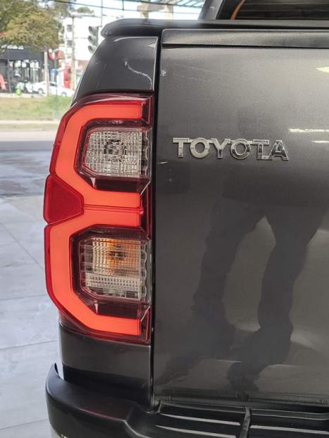 TOYOTA Hilux Caminhonete 2.8 16V SRX 4X4 TURBO DIESEL CABINE DUPLA AUTOM�TICO, Foto 9