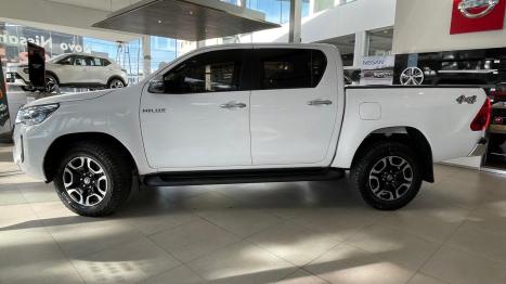 TOYOTA Hilux Caminhonete 2.8 4X4 SR5 CABINE DUPLA TURBO DIESEL, Foto 4