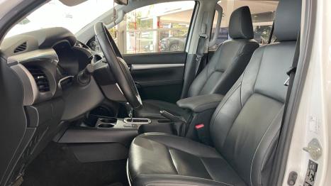 TOYOTA Hilux Caminhonete 2.8 4X4 SR5 CABINE DUPLA TURBO DIESEL, Foto 11
