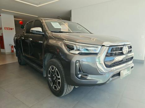 TOYOTA Hilux Caminhonete 2.8 4X4 SR5 CABINE DUPLA TURBO DIESEL, Foto 3
