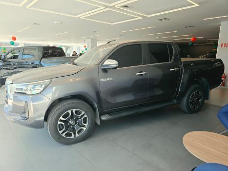 TOYOTA Hilux Caminhonete 2.8 4X4 SR5 CABINE DUPLA TURBO DIESEL, Foto 4