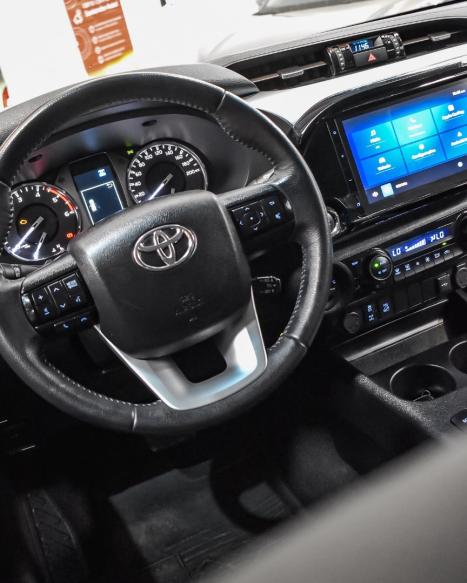 TOYOTA Hilux Caminhonete 2.8 16V SRV 4X4 DIESEL CABINE DUPLA AUTOM�TICO, Foto 6