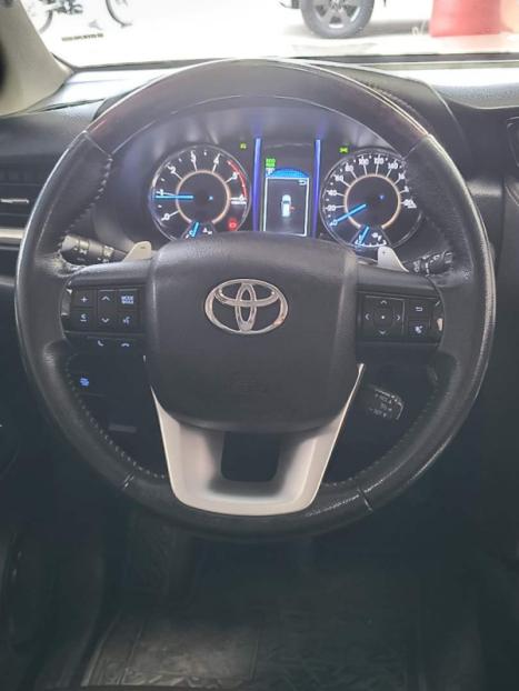 TOYOTA Hilux SW4 2.8 16V 4P SRX 4X4 7 LUGARES TURBO DIESEL AUTOM�TICO, Foto 13