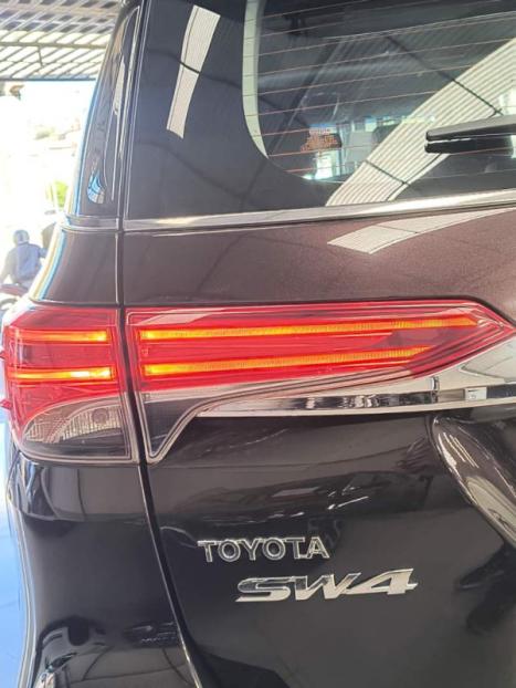 TOYOTA Hilux SW4 2.8 4P SRX 4X4 DIAMOND 7 LUGARES TURBO DIESEL AUTOM�TICO, Foto 5