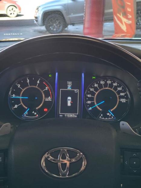 TOYOTA Hilux SW4 2.8 4P SRX 4X4 DIAMOND 7 LUGARES TURBO DIESEL AUTOM�TICO, Foto 12