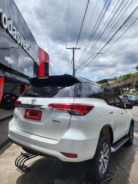 TOYOTA Hilux SW4 2.8 16V 4P SRX 4X4 7 LUGARES TURBO DIESEL AUTOM�TICO, Foto 7