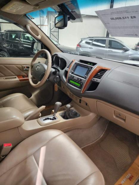 TOYOTA Hilux SW4 3.0 16V 4P SRV 4X4 7 LUGARES TURBO DIESEL AUTOMÁTICO, Foto 8 TOYOTA Hilux SW4 3.0 16V 4P SRV 4X4 7 LUGARES TURBO DIESEL AUTOMÁTICO, Foto 8