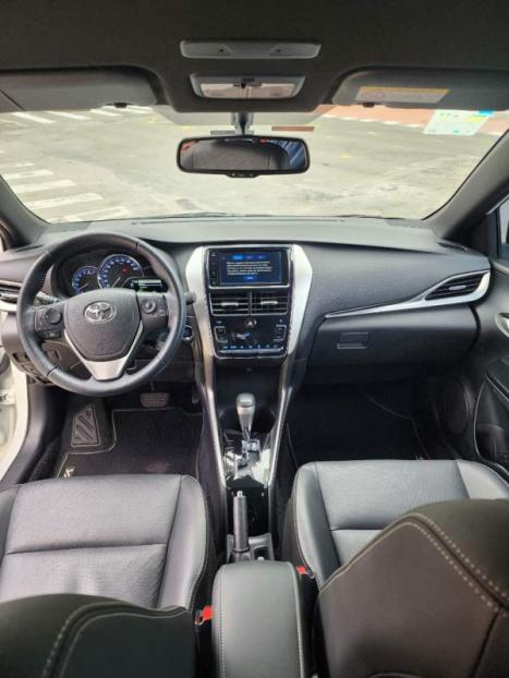 TOYOTA Yaris Hatch 1.5 16V 4P FLEX XS CONNECT MULTIDRIVE AUTOMTICO CVT, Foto 3