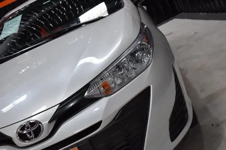 TOYOTA Yaris Hatch 1.3 16V 4P FLEX XL, Foto 1