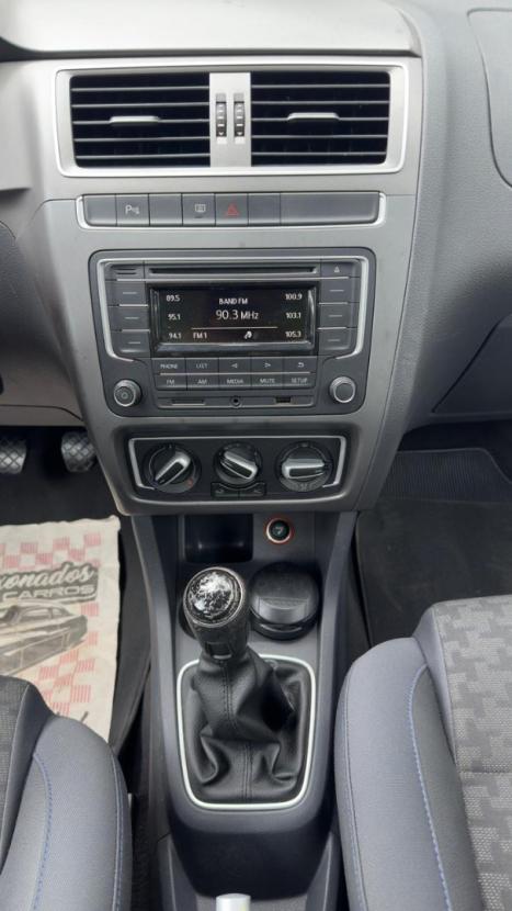 VOLKSWAGEN Fox 1.6 4P, Foto 12