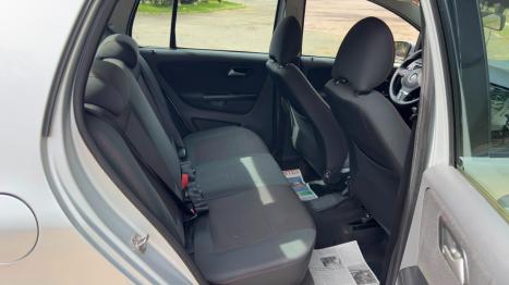 VOLKSWAGEN Fox 1.6 4P, Foto 12