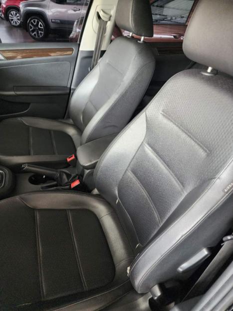 VOLKSWAGEN Jetta 2.0 4P FLEX COMFORTLINE TIPTRONIC AUTOMTICO, Foto 2