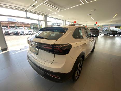VOLKSWAGEN Nivus 1.0 4P FLEX 200 TSI HIGHLINE TURBO AUTOM�TICO, Foto 8