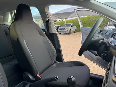 VOLKSWAGEN Polo Hatch 1.0 12V 4P MPI FLEX, Foto 19