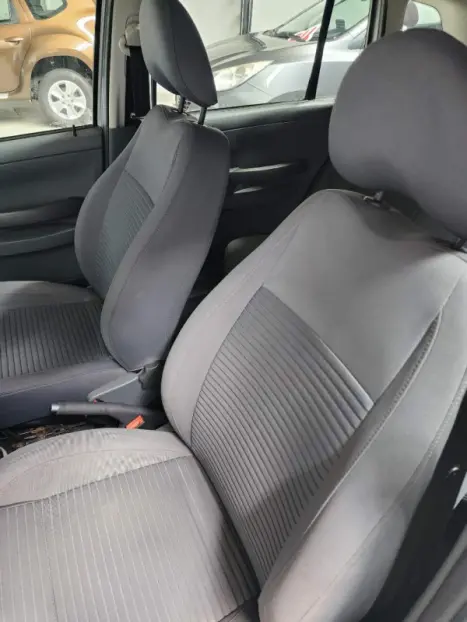 VOLKSWAGEN Space Fox 1.6 4P FLEX COMFORTLINE, Foto 2