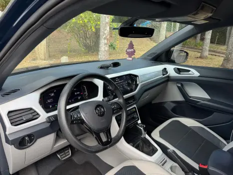 VOLKSWAGEN T-Cross 1.4 4P 250 TSI FLEX HIGHLINE AUTOMÁTICO, Foto 11 VOLKSWAGEN T-Cross 1.4 4P 250 TSI FLEX HIGHLINE AUTOMÁTICO, Foto 11