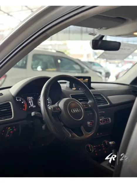 AUDI Q3 1.4 4P FLEX TFSI AMBIENTE S-TRONIC AUTOMTICO, Foto 7