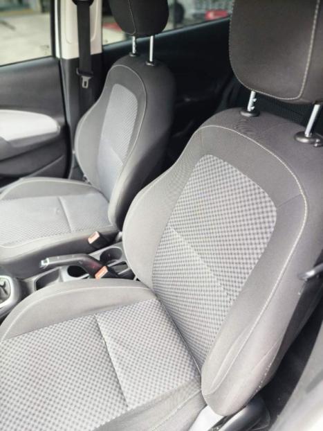 CHEVROLET Onix Hatch 1.4 4P FLEX LT, Foto 2
