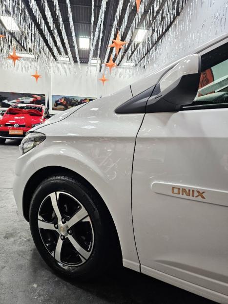 CHEVROLET Onix Hatch 1.4 4P FLEX LTZ AUTOMTICO, Foto 3