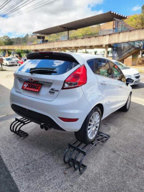 FORD Fiesta Hatch 1.6 16V 4P FLEX TITANIUM PLUS POWERSHIFT AUTOMTICO, Foto 5
