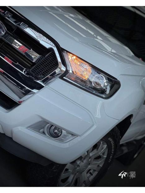 FORD Ranger 3.2 20V CABINE DUPLA 4X4 LIMITED PLUS TURBO DIESEL AUTOMTICO, Foto 8