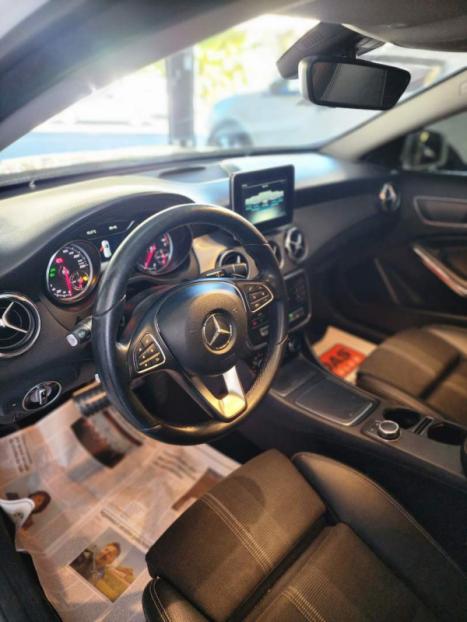 MERCEDES-BENZ GLA 200 1.6 16V 4P FLEX CGI STYLE TURBO AUTOMTICO, Foto 3