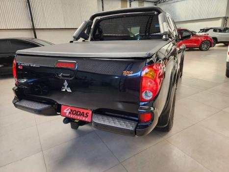 MITSUBISHI L 200 Triton 3.5 V6 HPE 4X4 FLEX CABINE DUPLA AUTOMTICO, Foto 6