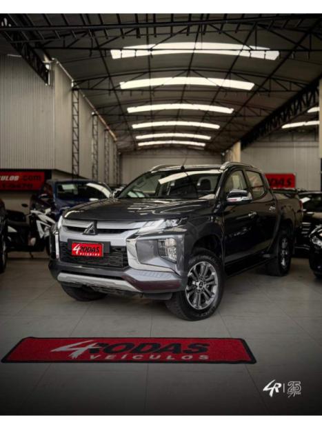 MITSUBISHI L 200 Triton 2.4 16V OUTDOOR HPE-S 4X4 CABINE DUPLA TURBO DIESEL AUTOMTICO, Foto 1