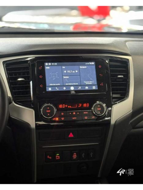 MITSUBISHI L 200 Triton 2.4 16V OUTDOOR HPE-S 4X4 CABINE DUPLA TURBO DIESEL AUTOMTICO, Foto 8