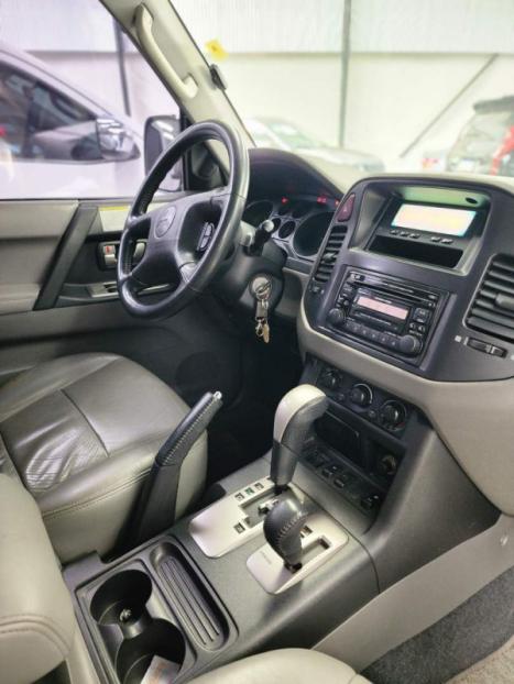 MITSUBISHI Pajero Full 3.2 16V 4P HPE 4X4 TURBO DIESEL AUTOMTICO, Foto 5