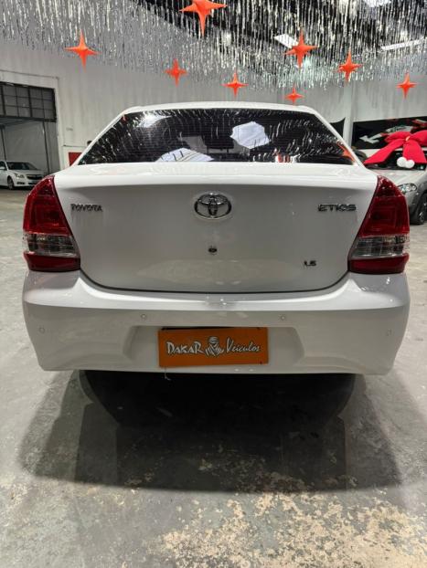 TOYOTA Etios Hatch 1.5 16V 4P FLEX X PLUS, Foto 4
