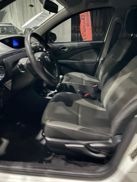 TOYOTA Etios Hatch 1.5 16V 4P FLEX X PLUS, Foto 6