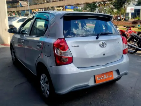 TOYOTA Etios Sedan 1.3 16V 4P FLEX X, Foto 6