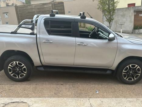 TOYOTA Hilux Caminhonete 2.8 16V SRX 4X4 TURBO DIESEL CABINE DUPLA AUTOMTICO, Foto 13