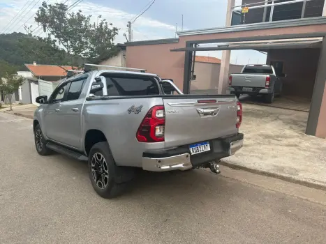 TOYOTA Hilux Caminhonete 2.8 16V SRX 4X4 TURBO DIESEL CABINE DUPLA AUTOMTICO, Foto 19