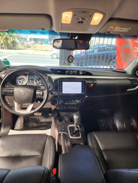 TOYOTA Hilux Caminhonete 2.8 16V SRX 4X4 DIESEL CABINE DUPLA AUTOMTICO, Foto 4